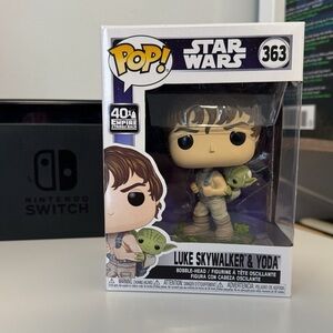 Funko Pop! Star Wars ESB Luke Skywalker with Yoda #363 | Vinyl Figure